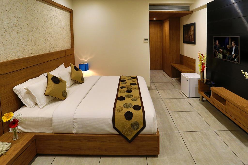 Grand Kailash Hotel Aurangābād Zimmer foto