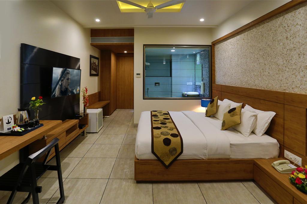 Grand Kailash Hotel Aurangābād Zimmer foto