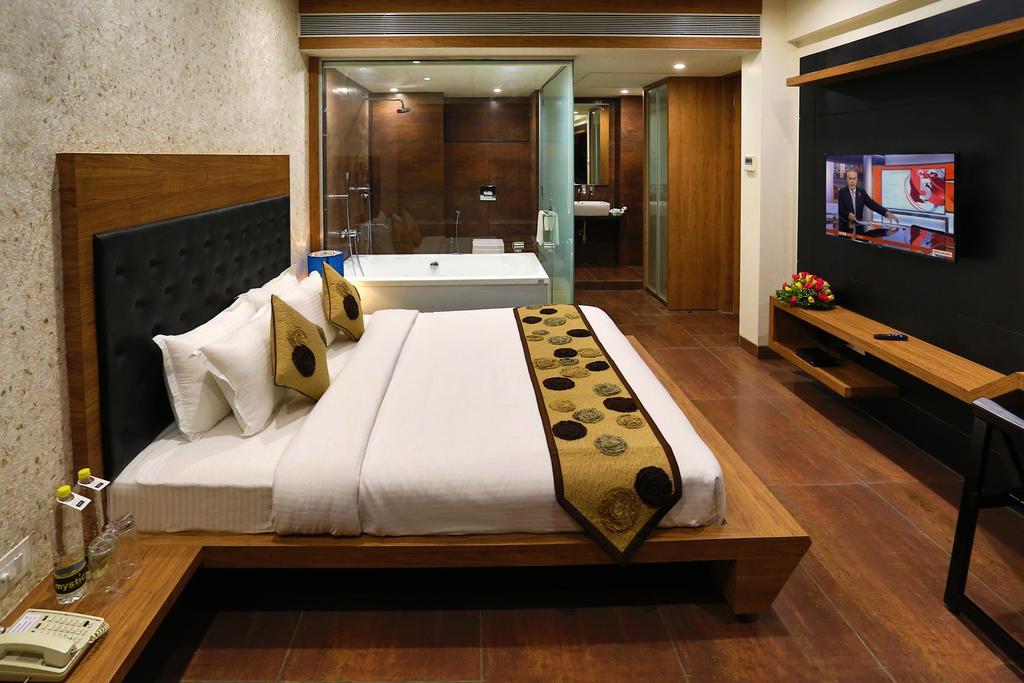 Grand Kailash Hotel Aurangābād Zimmer foto